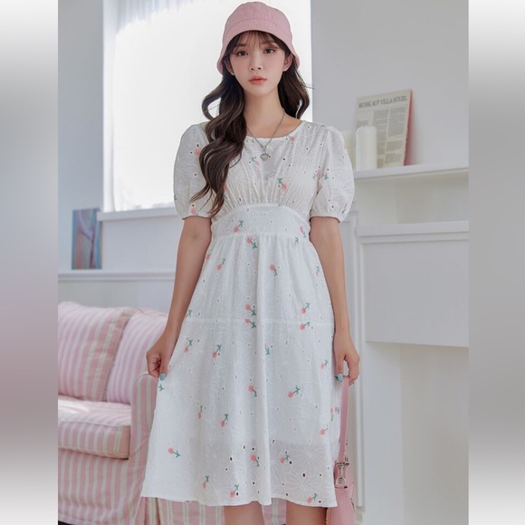 DAZY Floral Embroidery Eyelet Embroidery Tie Back Dress size M - Picture 2 of 13